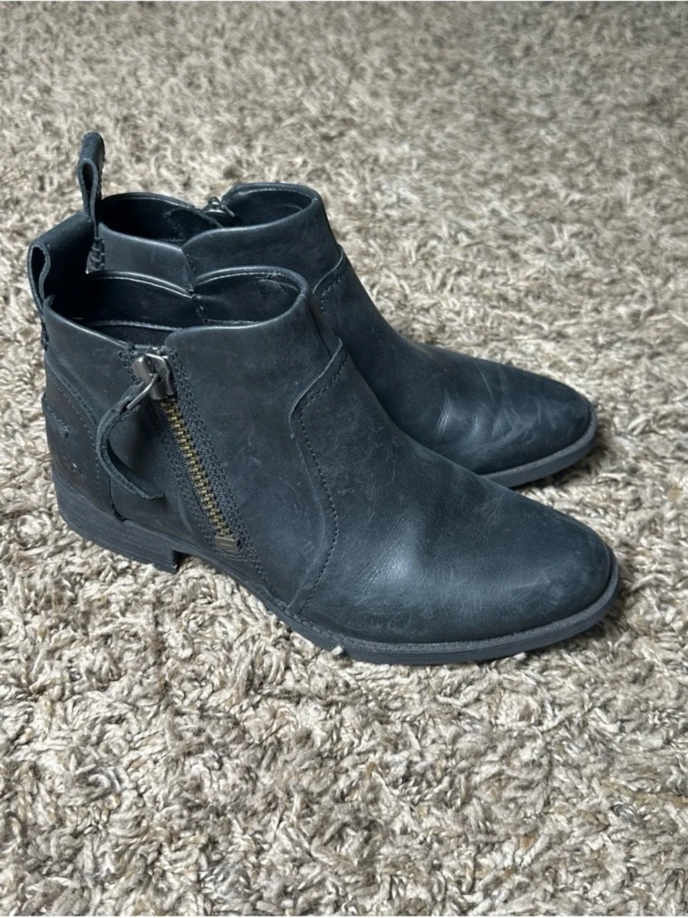 UGG Women's Black Leather Ankle Booties with Side Zip Detail Size 5.5